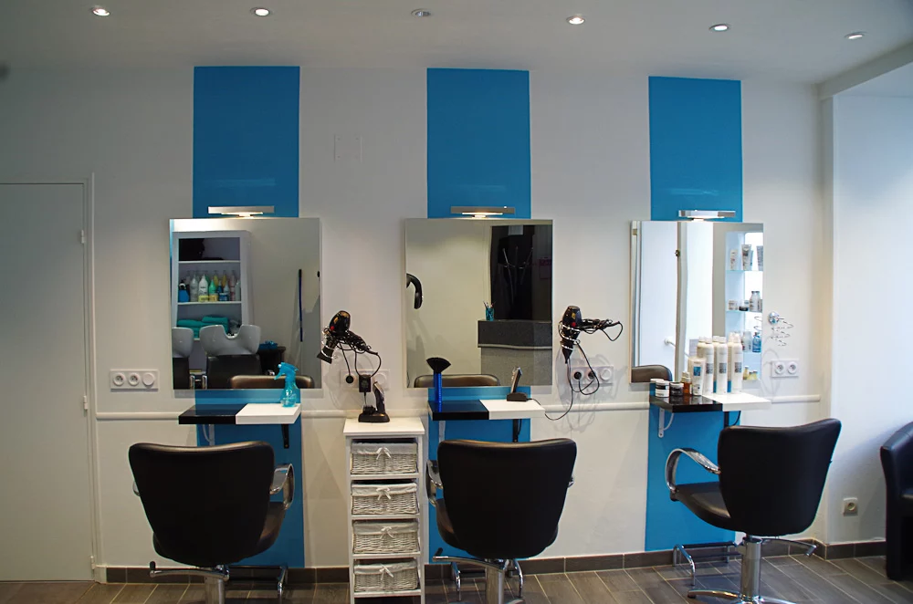 Rénovation salon de coiffure Angers - Artisan peintre Angers